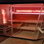 With Private Sauna And Garden *