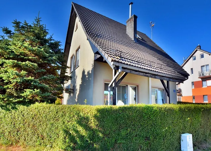 With Private Sauna And Garden Semesterbostad