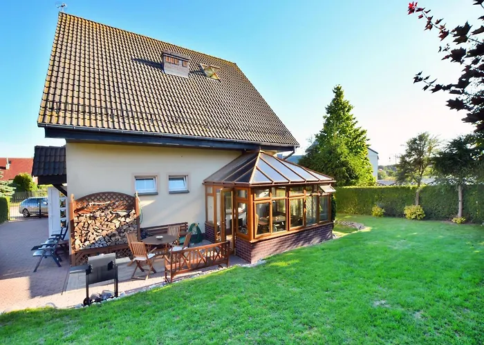 With Private Sauna And Garden Semesterbostad Jarosławiec