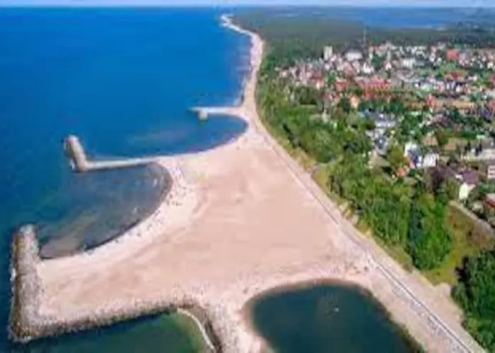 With Private Sauna And Garden Semesterbostad Jarosławiec